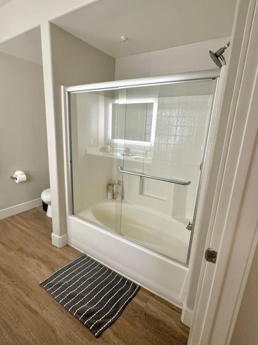 Cozy Large 1 Bedroom By Ucla Aparthotel Los Angeles