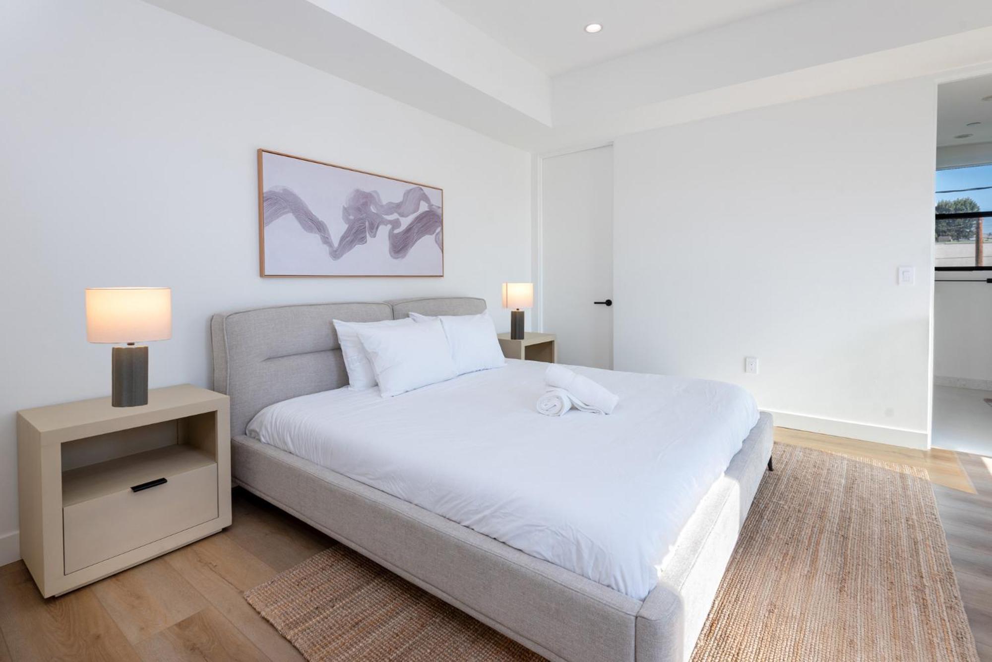Luxury Living In Westlake 4br Gem With Parking Los Angeles