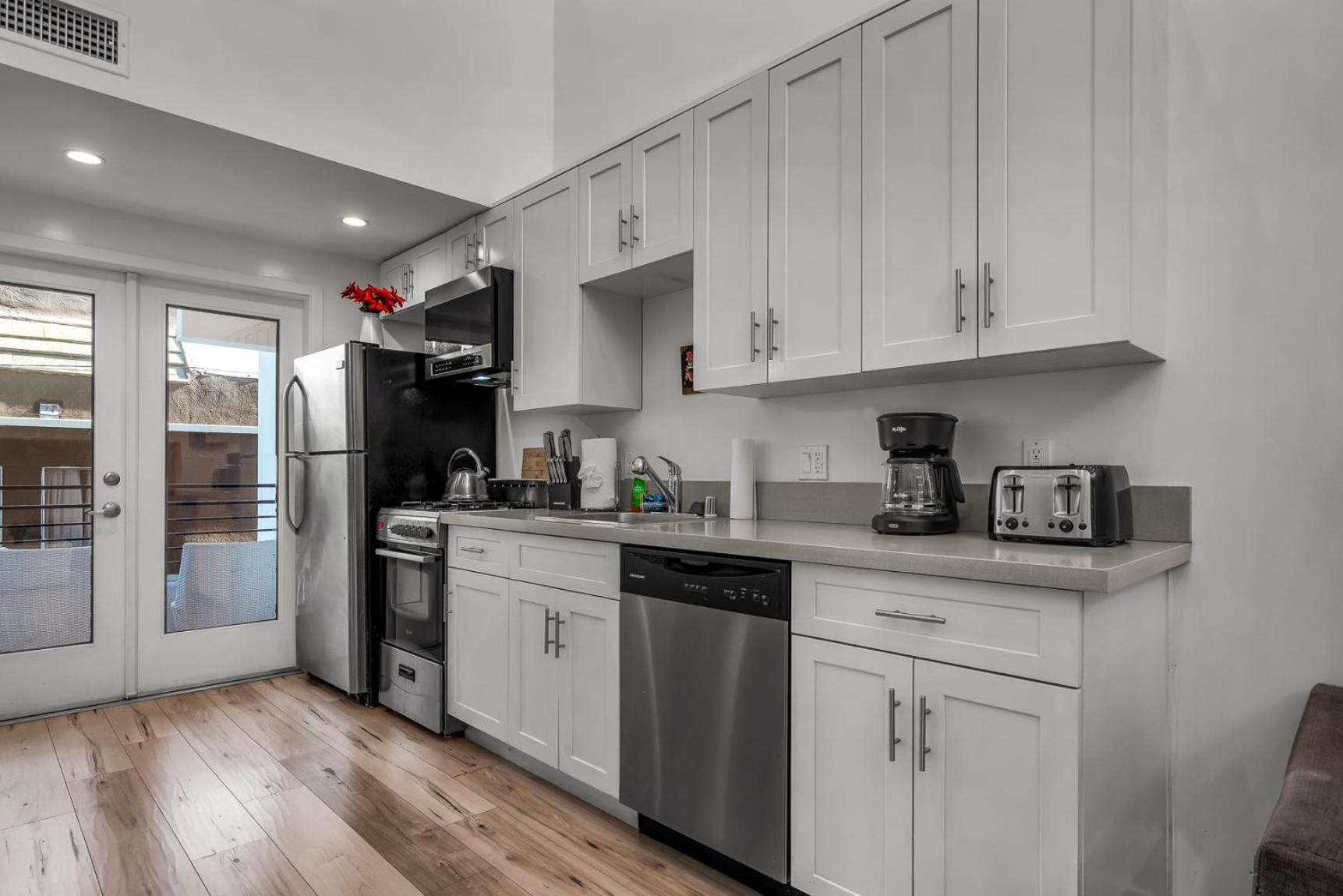 Apartment New 1 Bedroom Loft With View Of Hollywood Sign