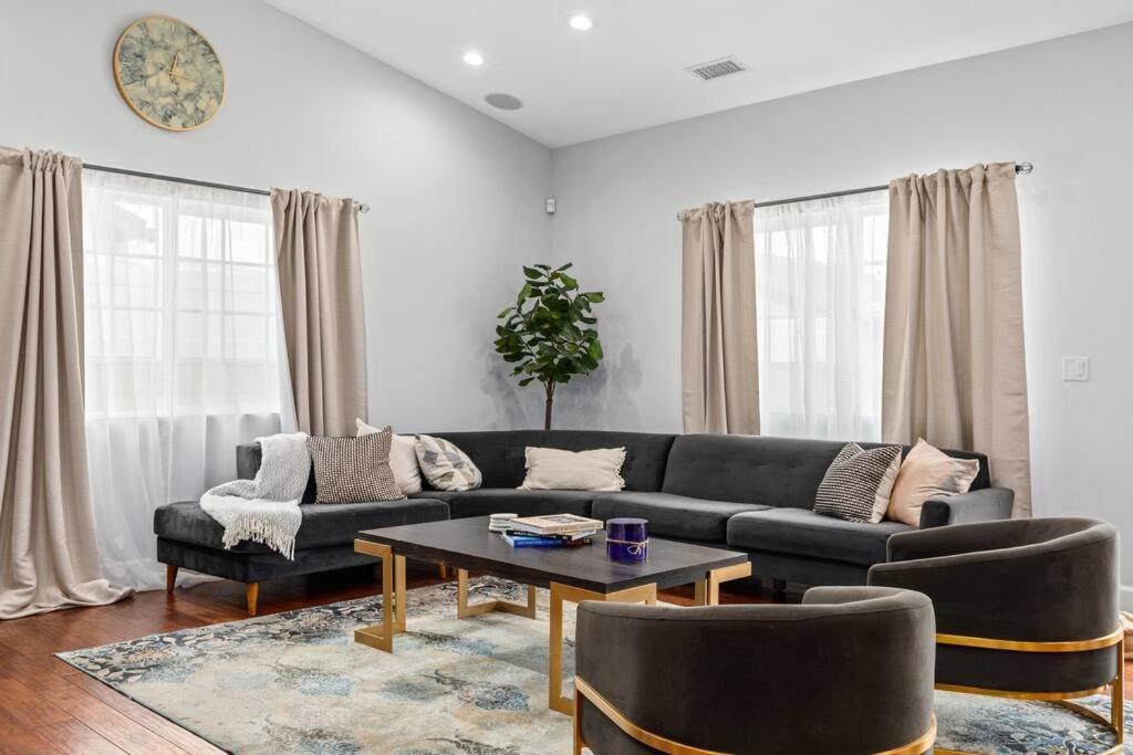 Goode Homes Luxury Family *