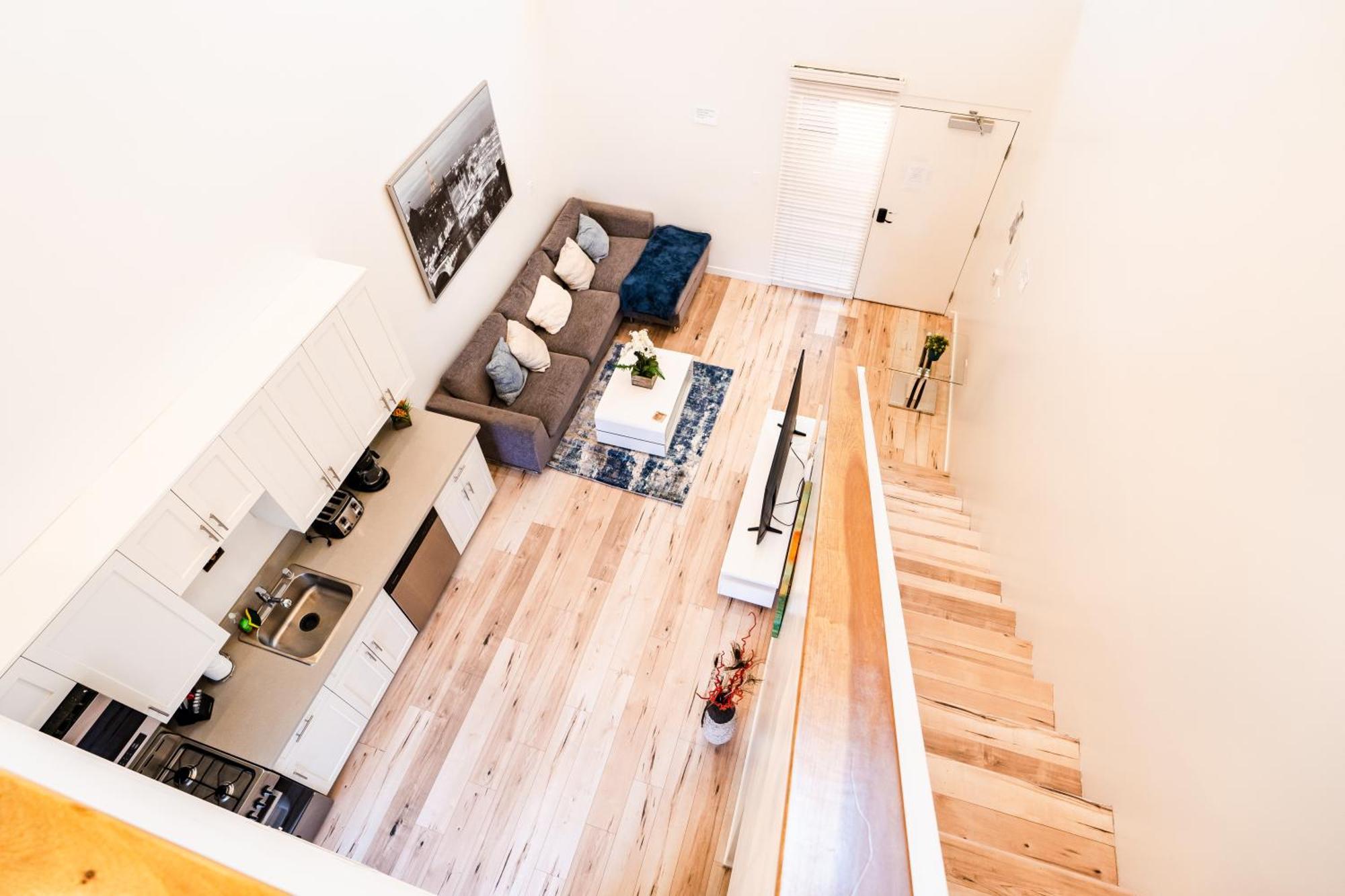 Chic Modern Loft In Hollywood 1 Bedroom With Balcony & Free Secure Parking Apartment Los Angeles