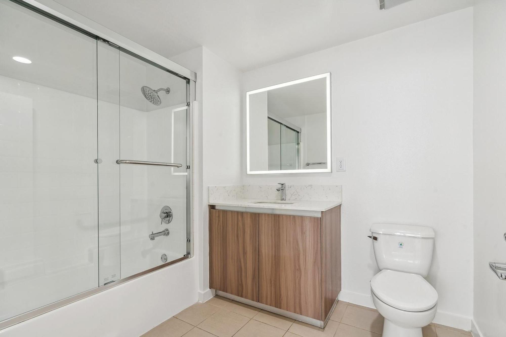 Hollywood Panoramic Views, Pool, Gym & Free Parking! Apartment Los Angeles