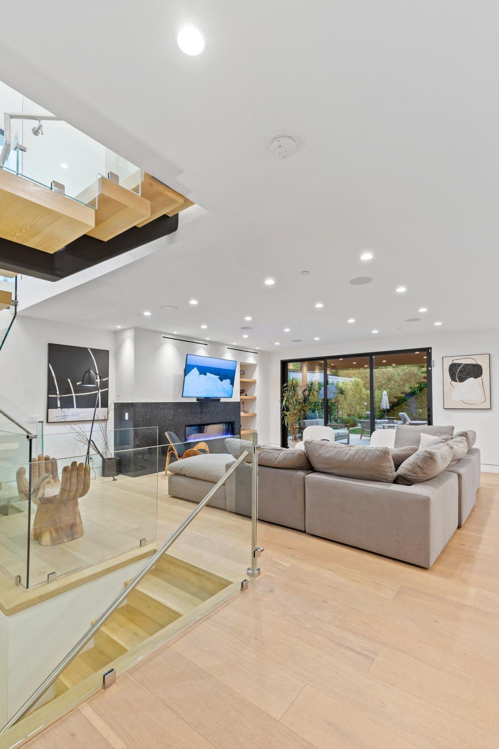 Curson Modern *