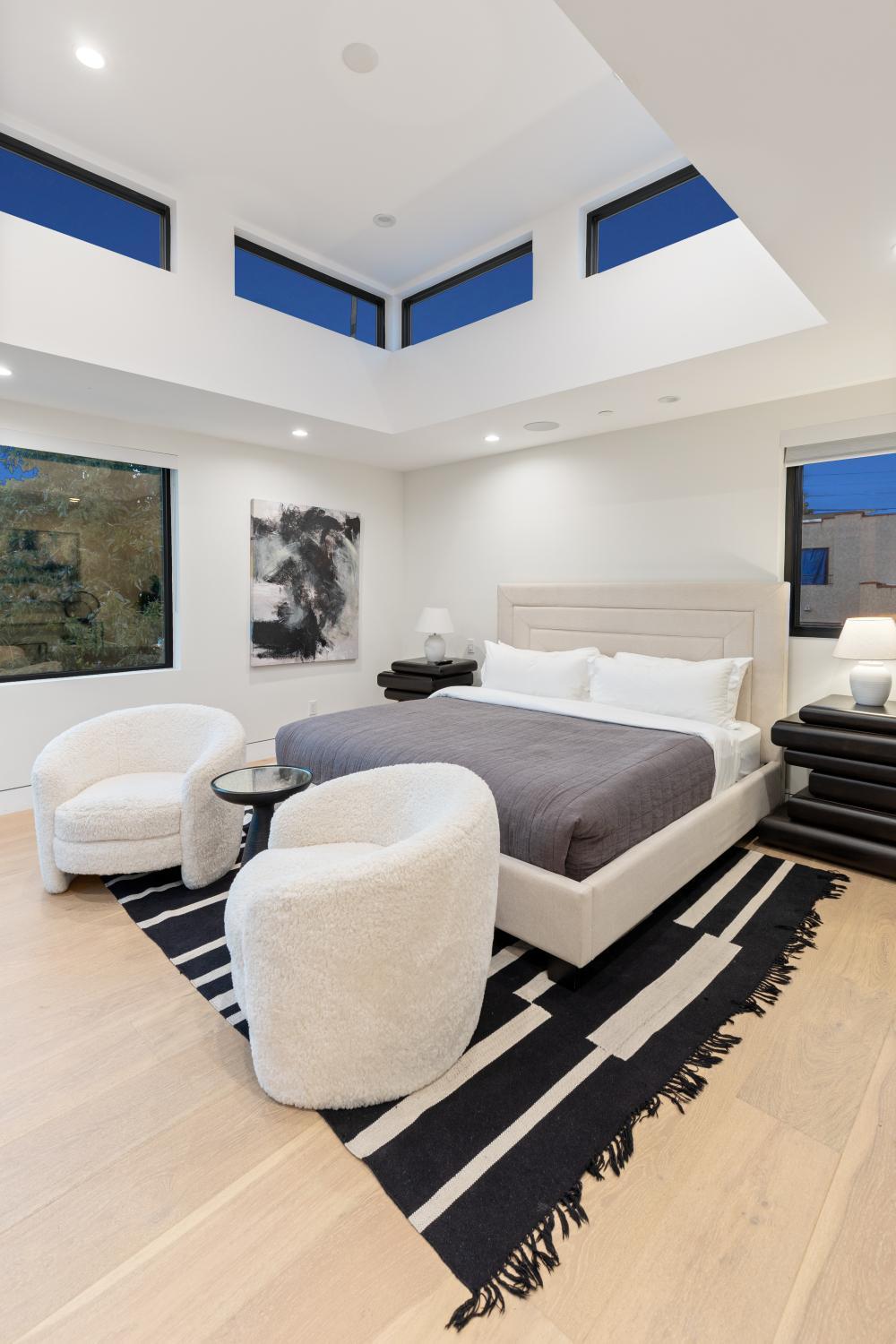 Curson Modern