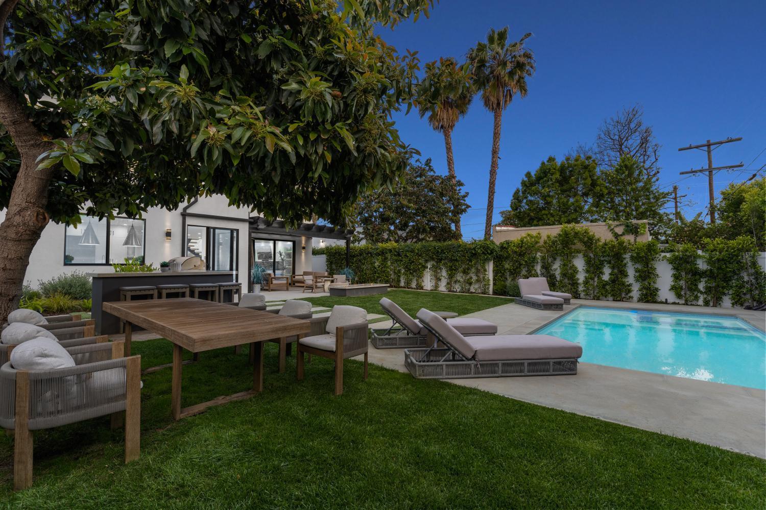 Curson Modern Villa *