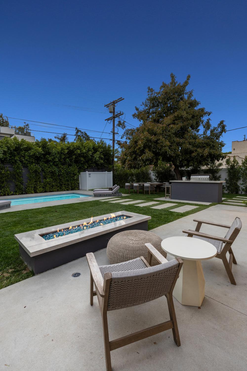 Curson Modern Villa