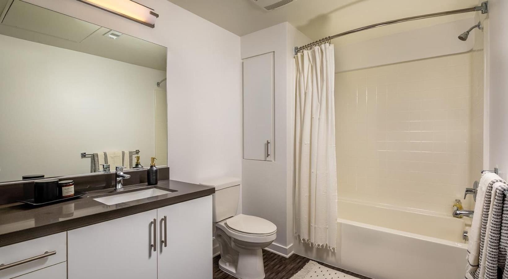 Dtla Luxury With Pool, Gym, Work Pods & Conference