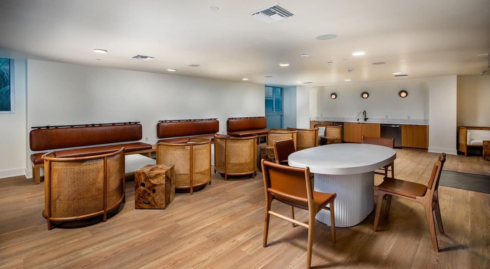 Dtla Luxury With Pool, Gym, Work Pods & Conference Apartment *