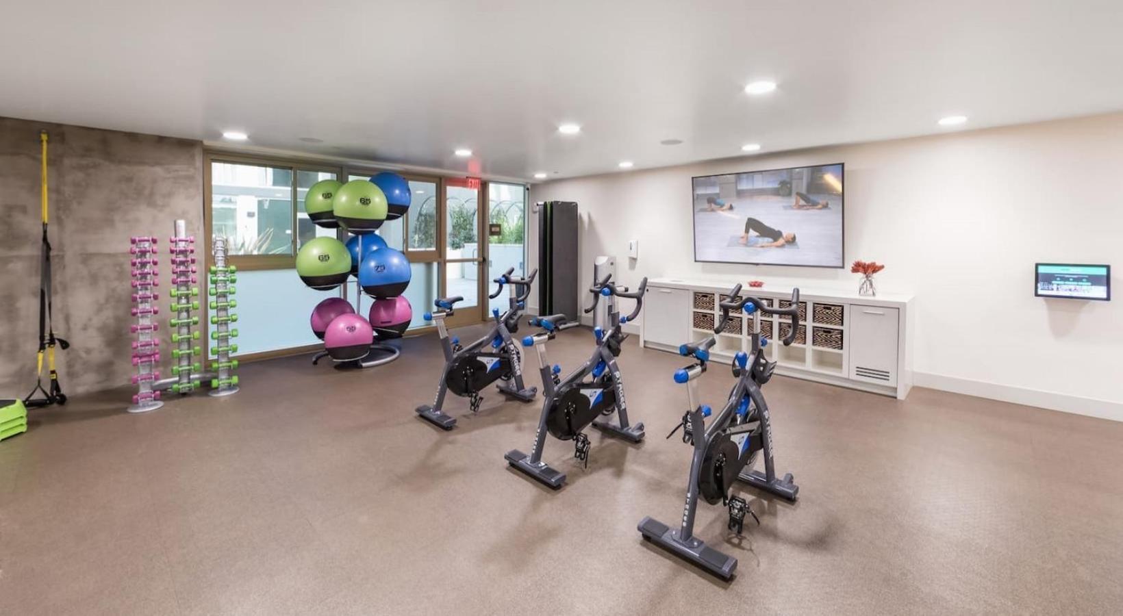 Apartment Dtla Luxury With Pool, Gym, Work Pods & Conference
