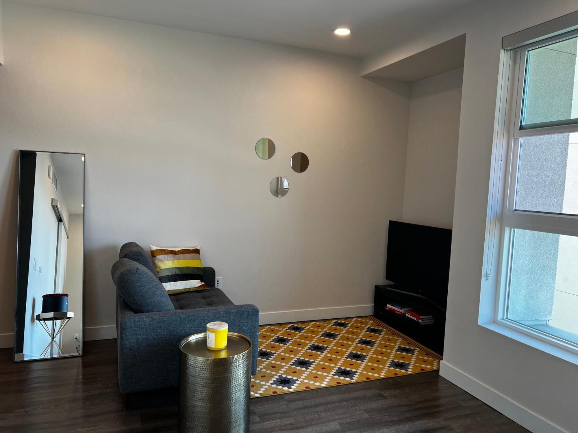 Artemis- Hollywood Hills View Gym, Pool, Free Parking