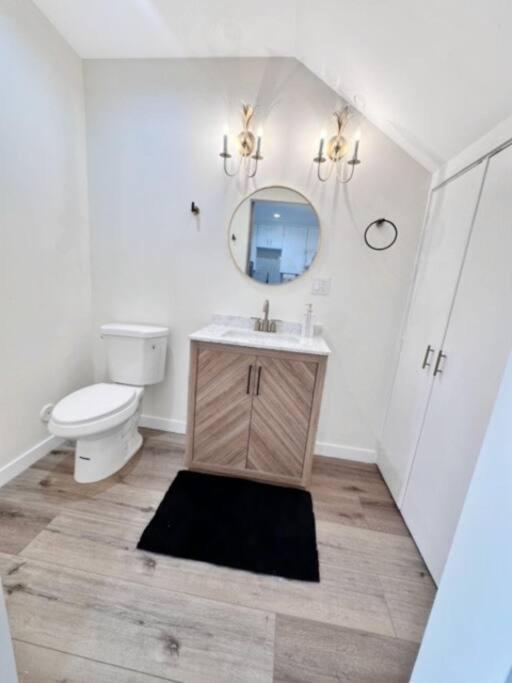 New Private By Beverly Hills And The Grove Spacious 2 Story Unit In The Part Of La Villa Los Angeles
