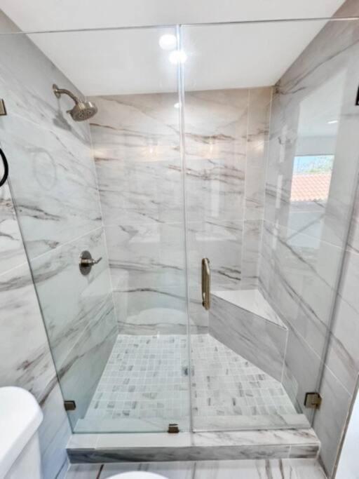 New Private By Beverly Hills And The Grove Spacious 2 Story Unit In The Part Of La Villa