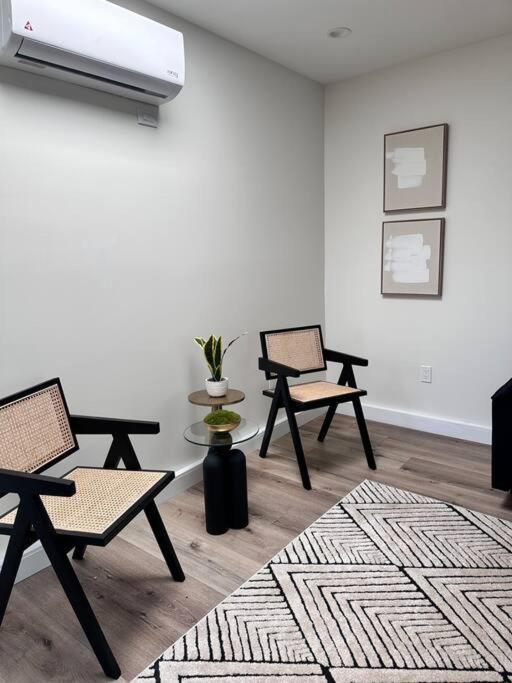 New Private By Beverly Hills And The Grove Spacious 2 Story Unit In The Part Of La Villa Los Angeles