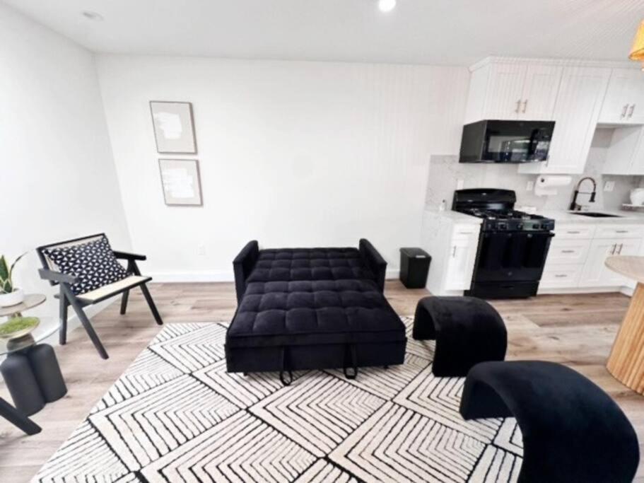 Villa New Private By Beverly Hills And The Grove Spacious 2 Story Unit In The Part Of La