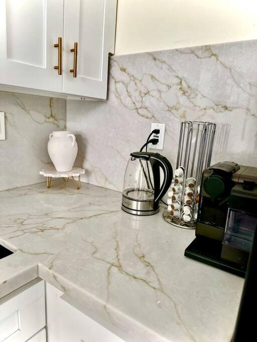 Villa New Private By Beverly Hills And The Grove Spacious 2 Story Unit In The Part Of La Los Angeles