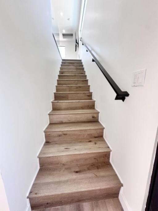 New Private By Beverly Hills And The Grove Spacious 2 Story Unit In The Part Of La * Los Angeles