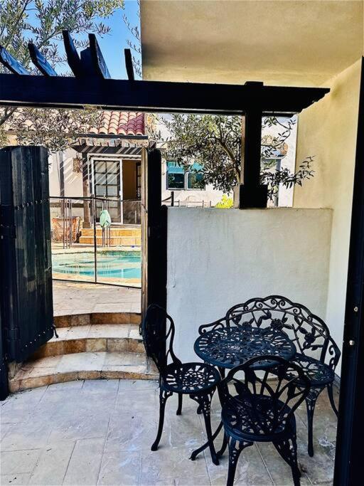 New Private By Beverly Hills And The Grove Spacious 2 Story Unit In The Part Of La