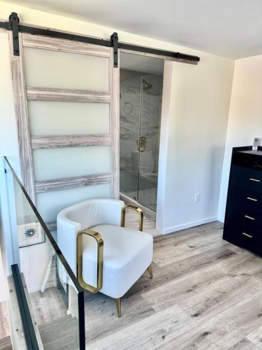 Villa New Private By Beverly Hills And The Grove Spacious 2 Story Unit In The Part Of La *