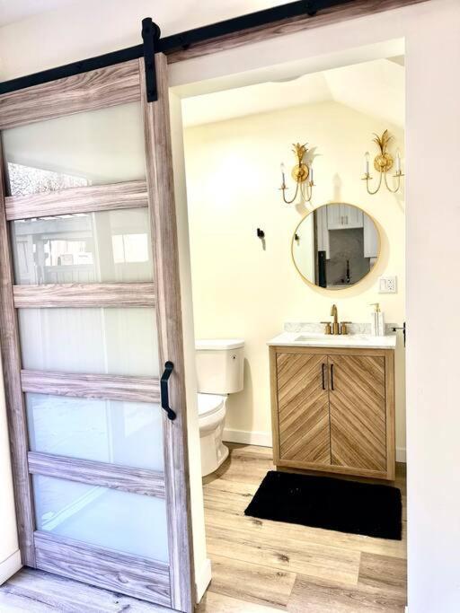 Villa New Private By Beverly Hills And The Grove Spacious 2 Story Unit In The Part Of La