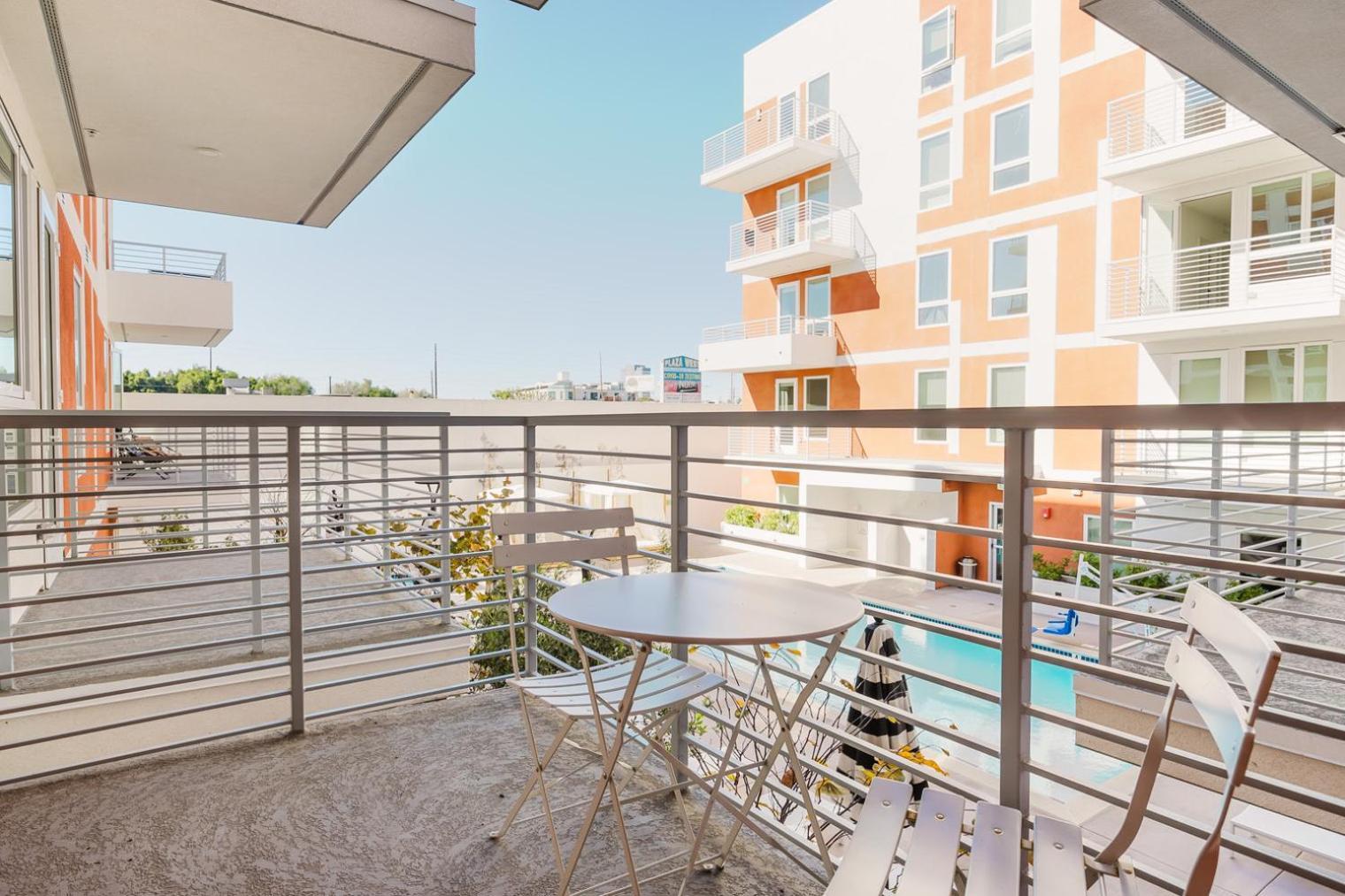 Apartment Blueground Brentwood Pool Gym Near Metro Lax-1285 *