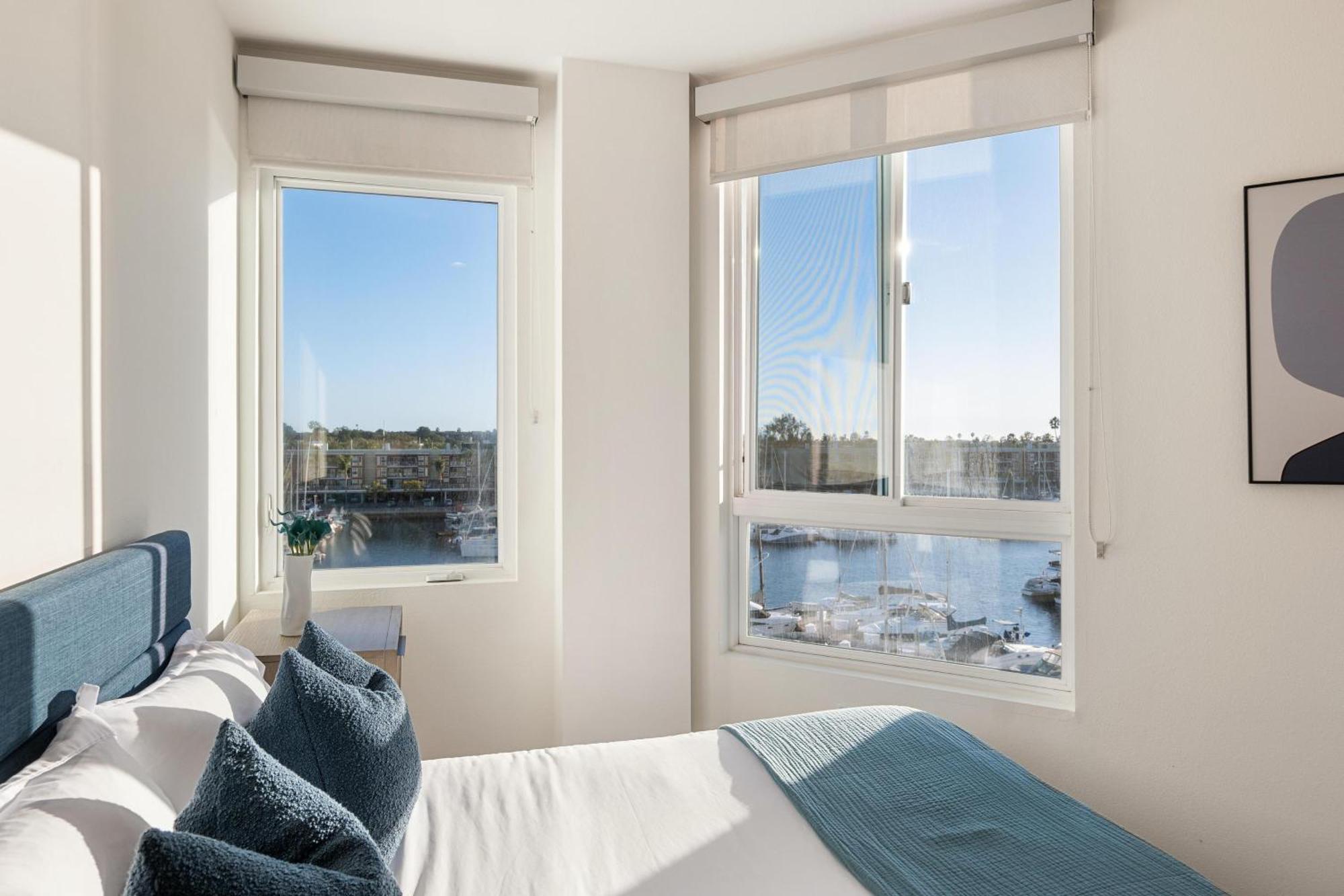 Apartment The Crystal 3 Level Penthouse - Marvelous Marina Views 2br *