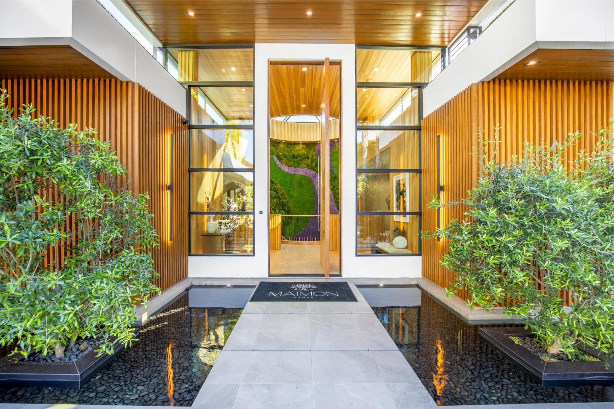 Somera Masterpiece * Los Angeles