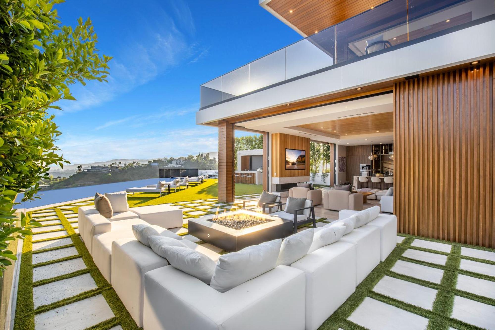 Somera Masterpiece Los Angeles