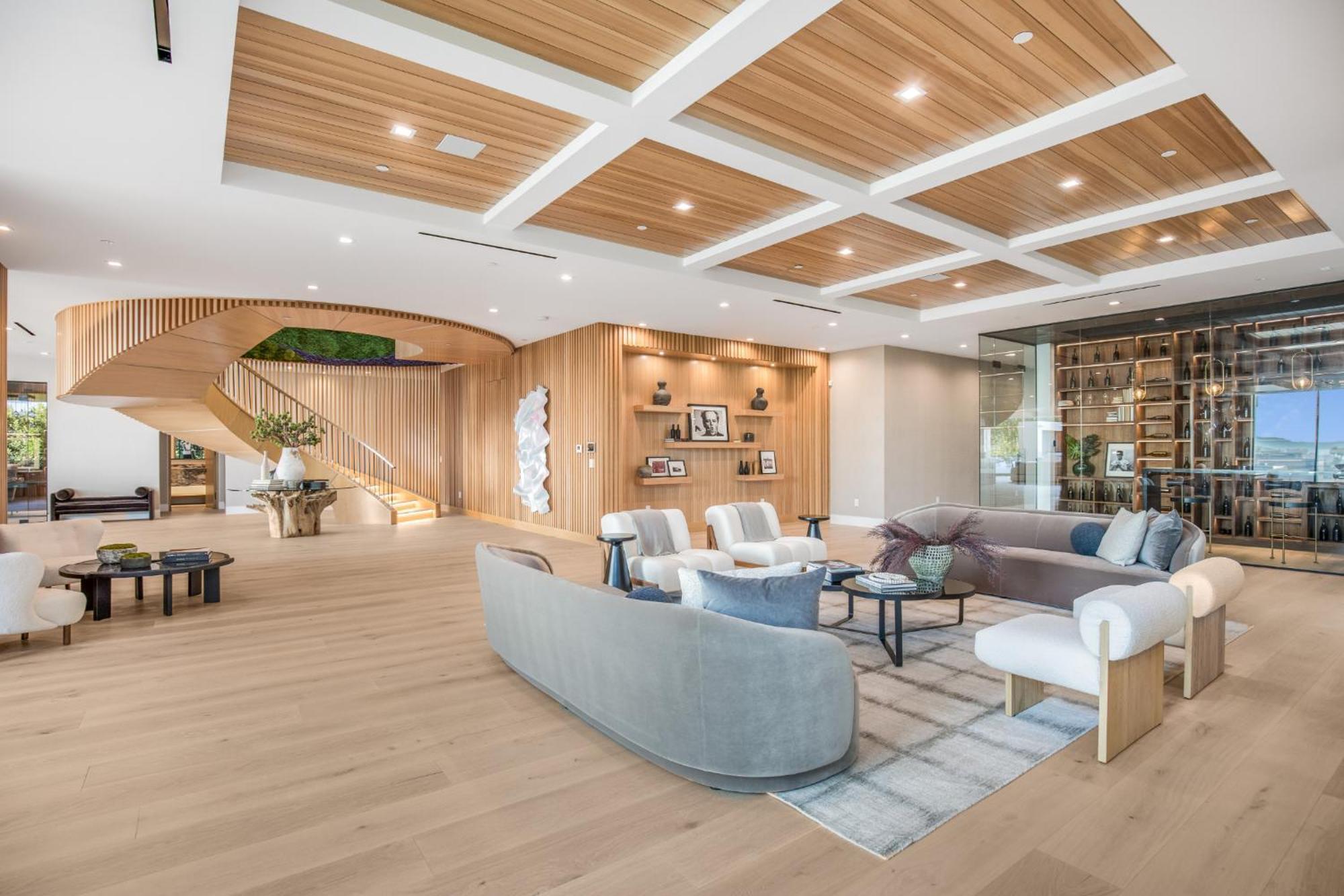 Somera Masterpiece * Los Angeles