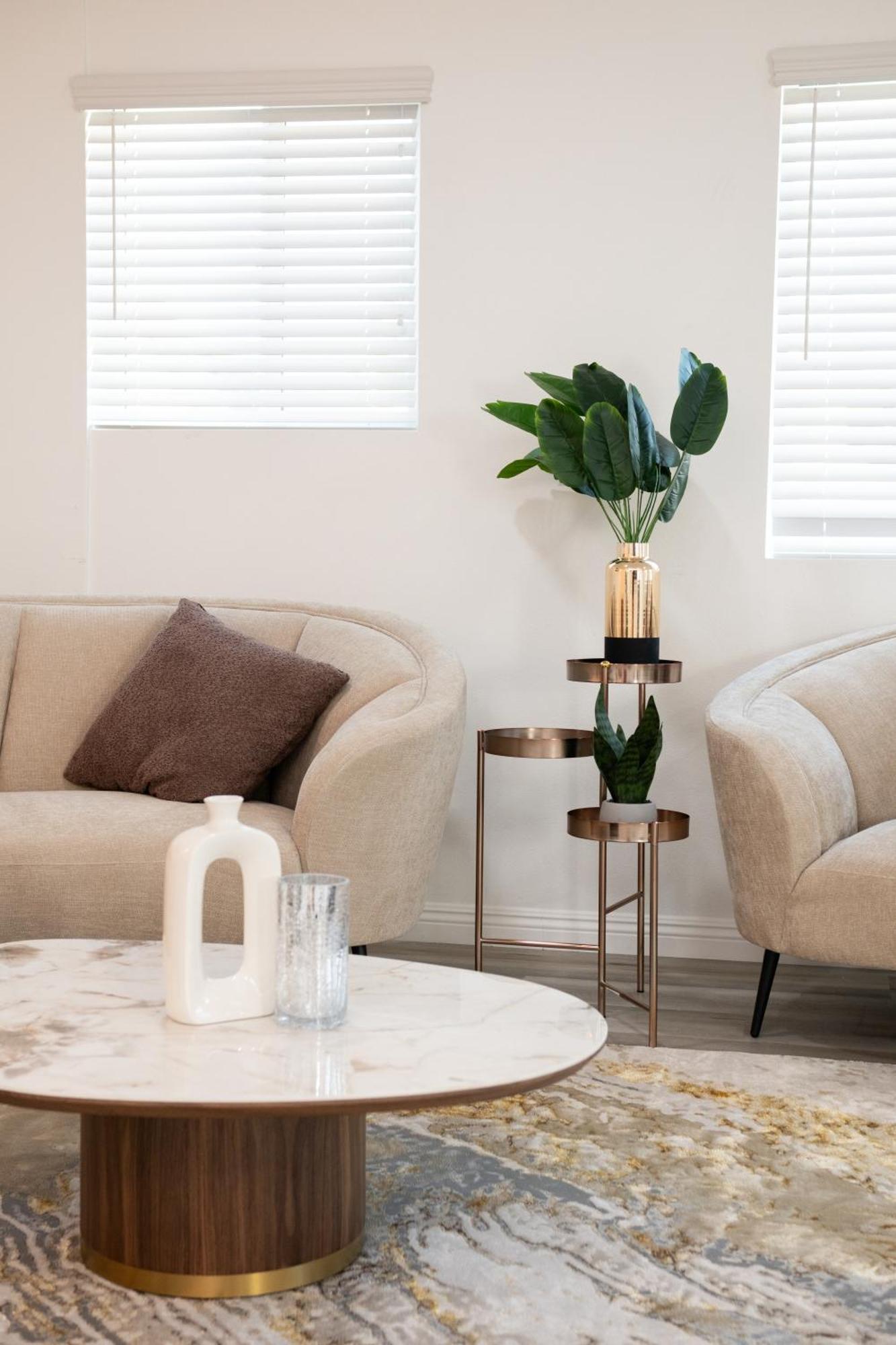 Cozy La Near Usc And Downtown Attractions- Private With Shared Access Hotel 4*