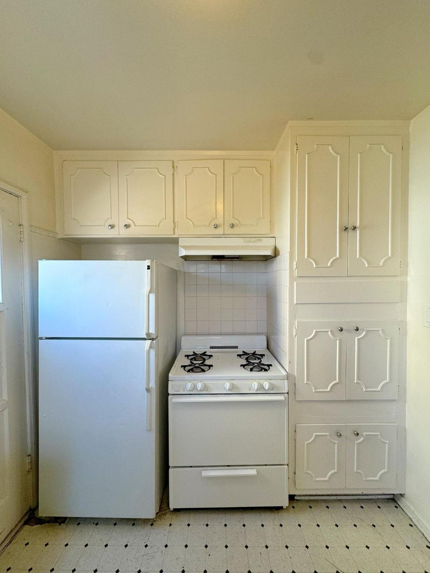 Apartment Bargain Beverly Hills 3 Bedroom In Great Area 5 Minutes To Rodeo Drive *