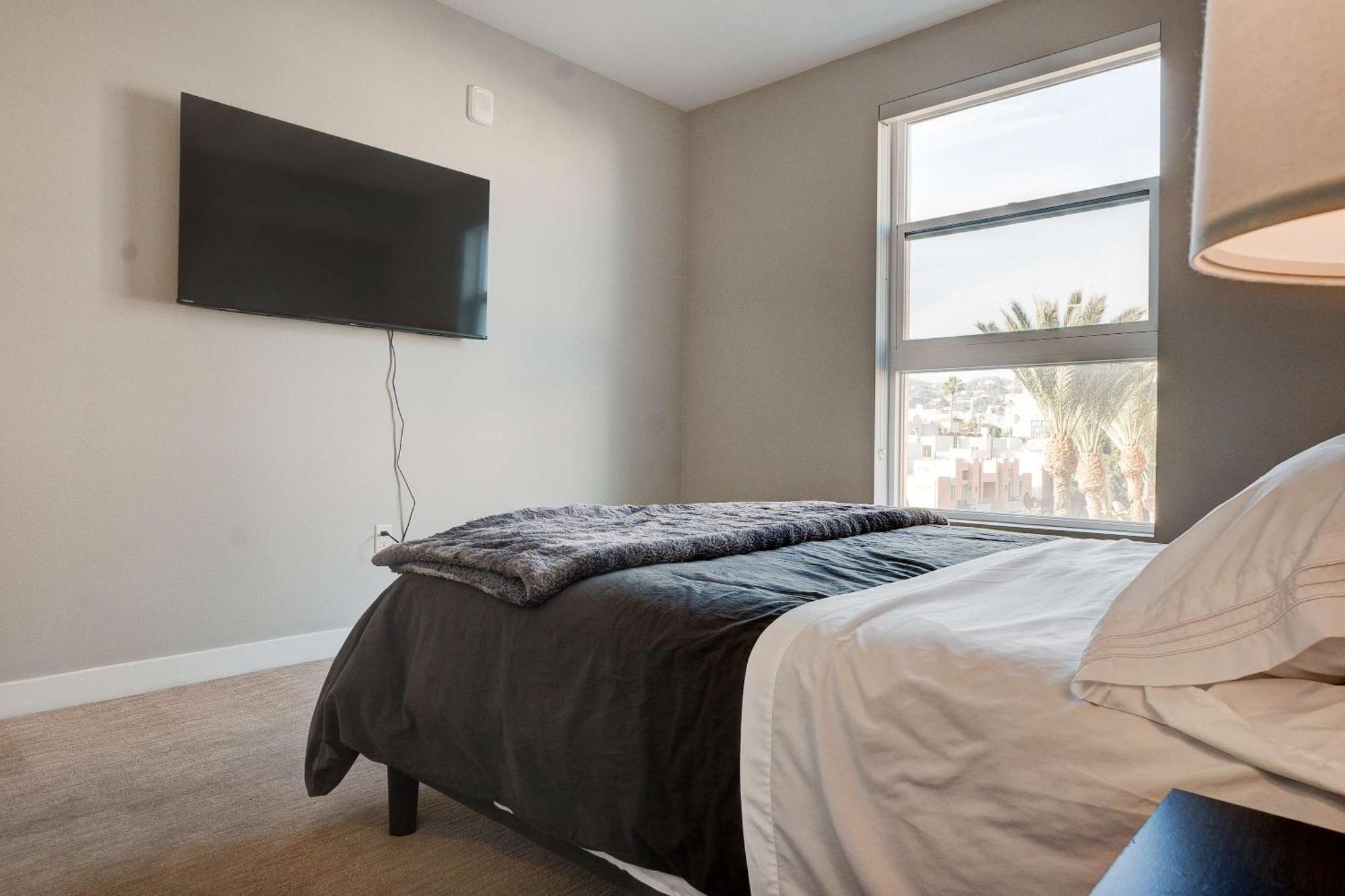 3br Peaceful Hollywood Luxury Oasis Apartment *