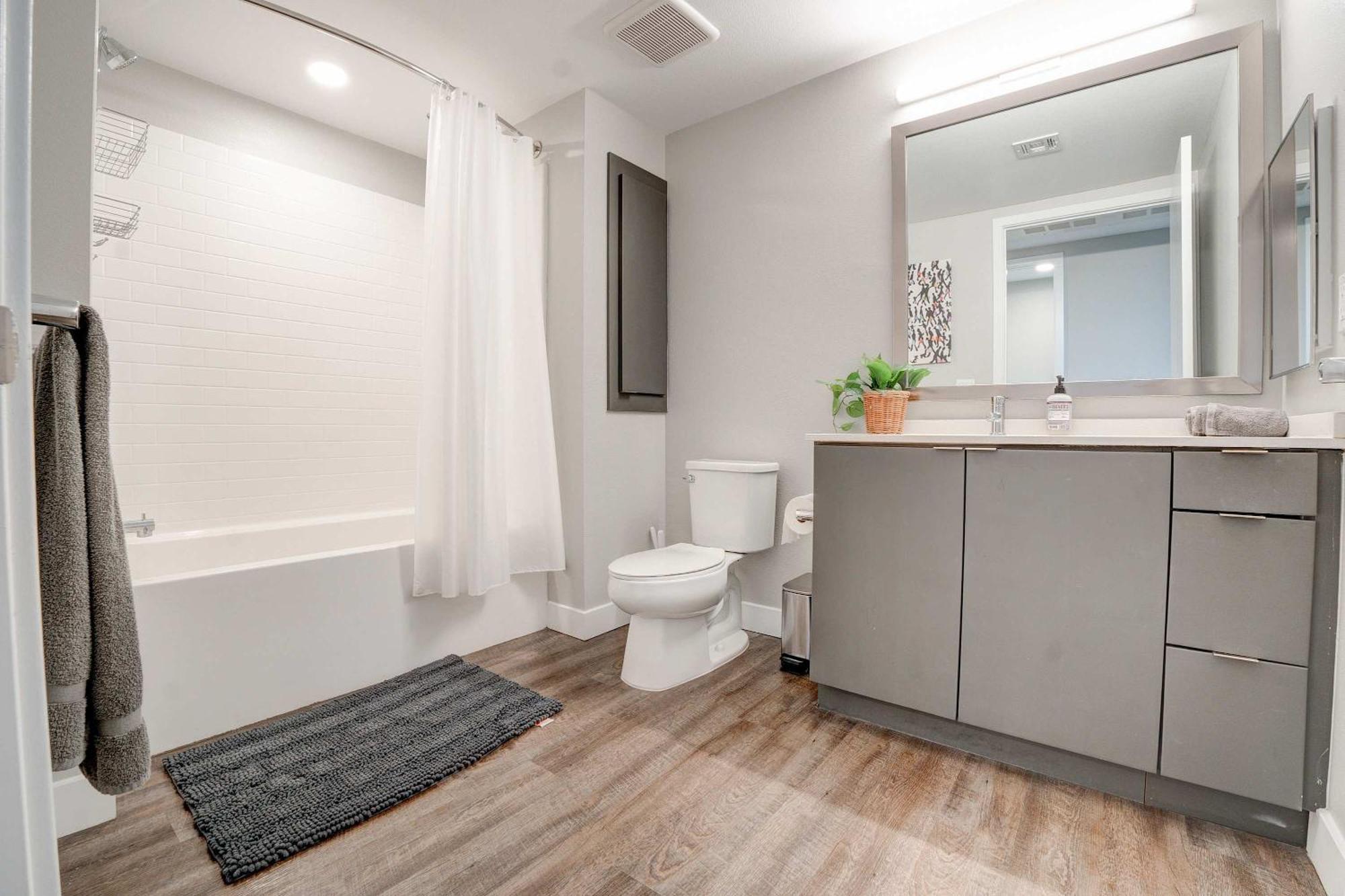 Apartment 3br Peaceful Hollywood Luxury Oasis Los Angeles