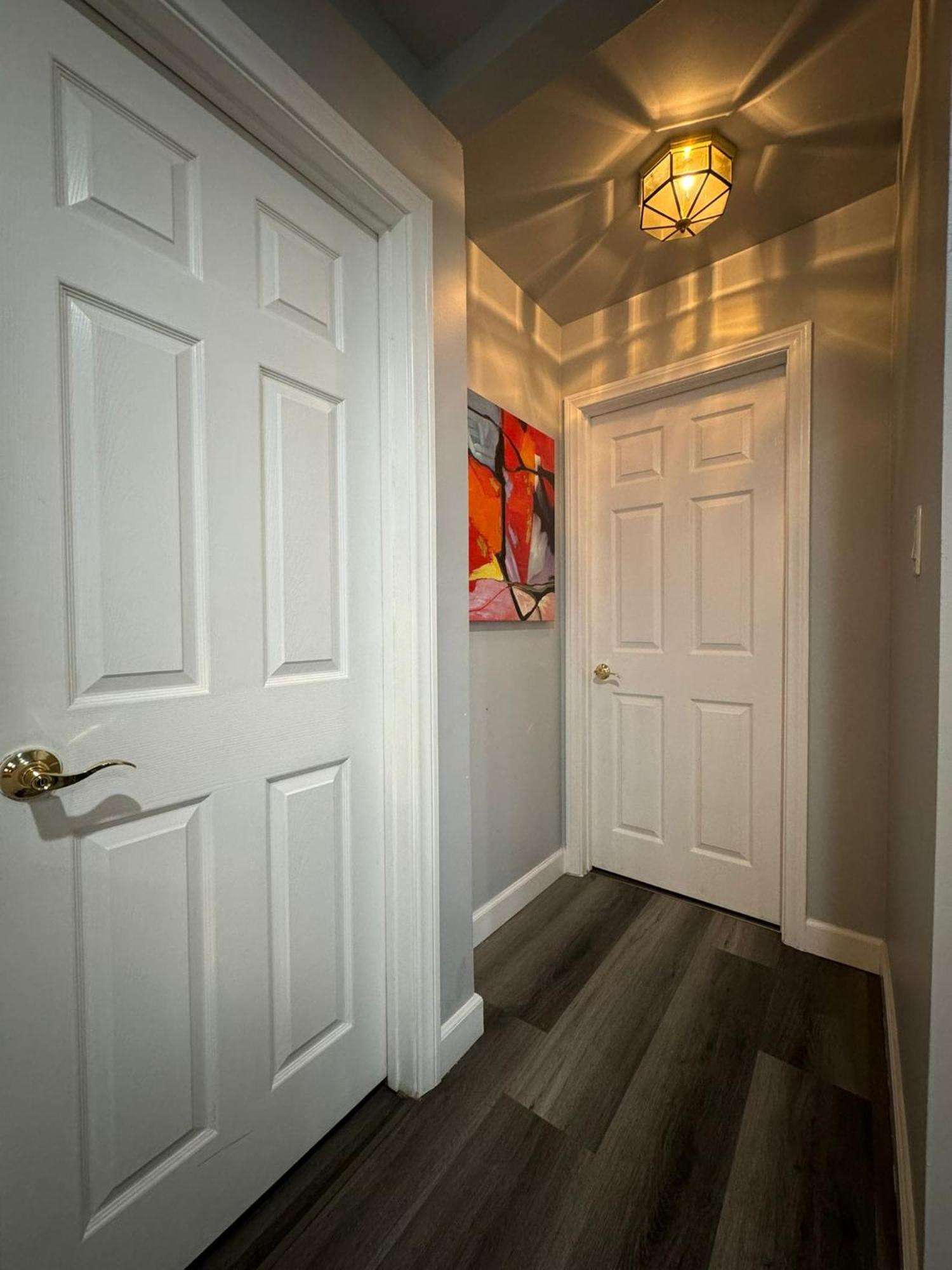 2 Bedroom Apartment1 Mile South From The Hollywood Walk Of Fame And Hollywood Sign Los Angeles