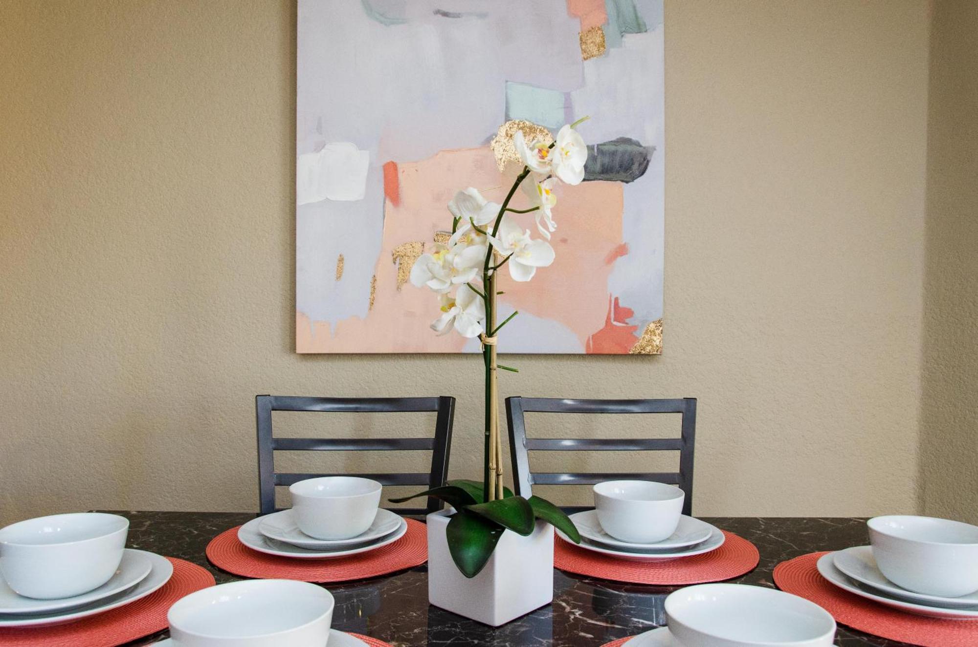 Charming 2br Near La Attractions *