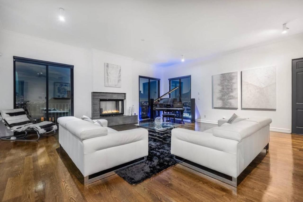 476 Modern Living With Pool - Sleeps 11 * Los Angeles
