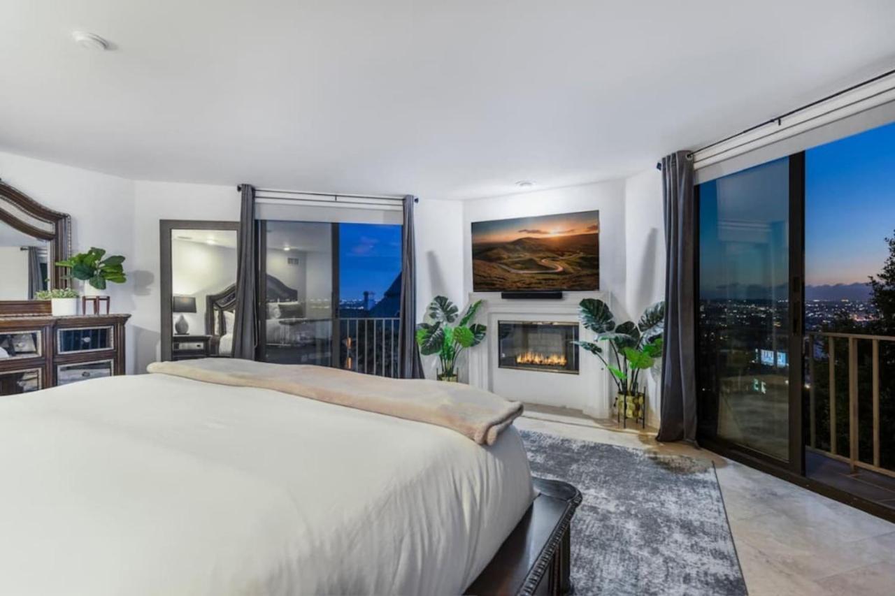 476 Modern Living With Pool - Sleeps 11 *