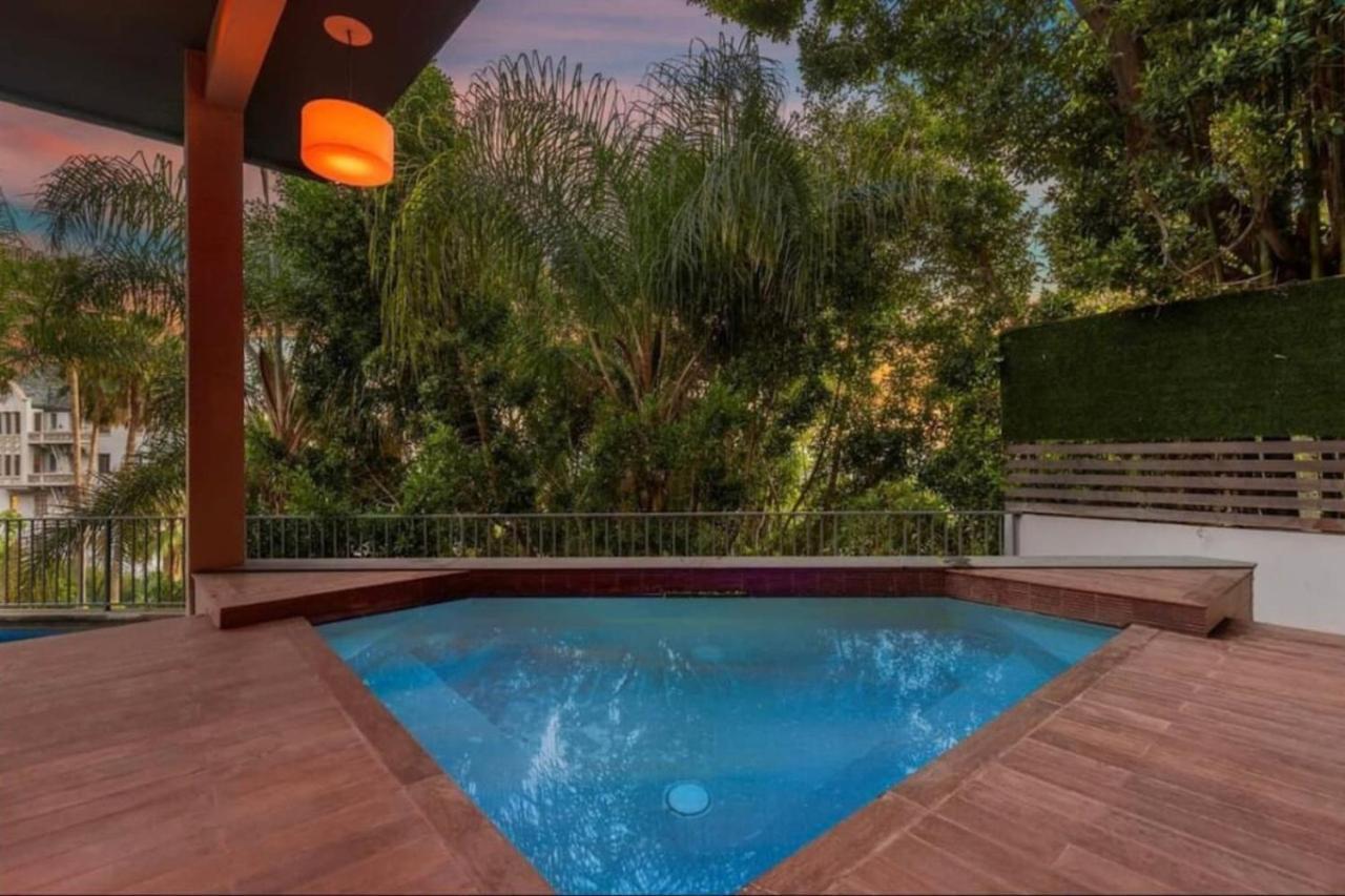 476 Modern Living With Pool - Sleeps 11 * Los Angeles