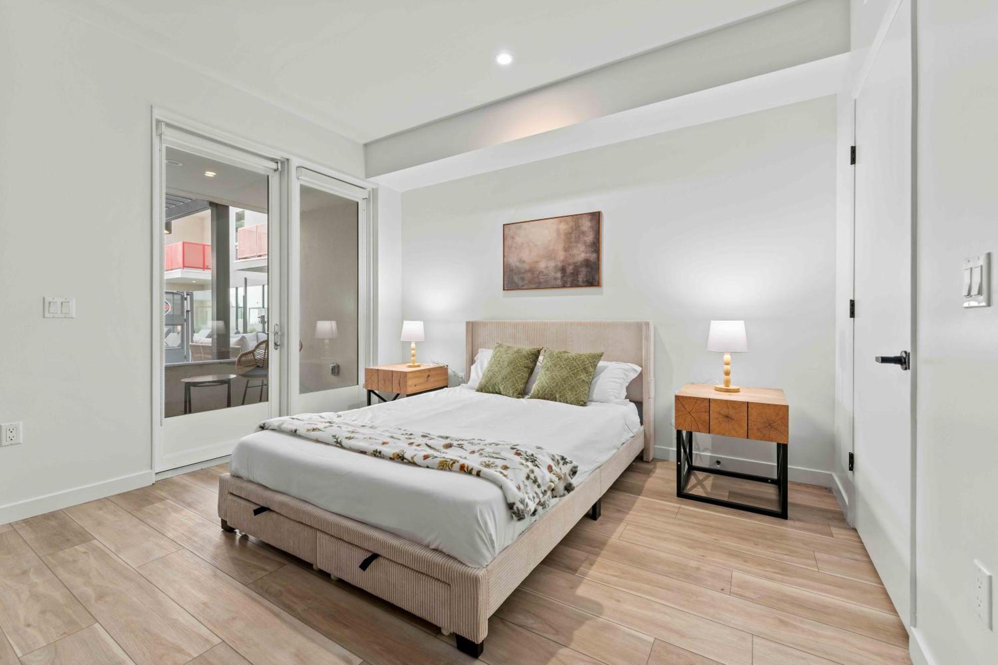 Stylish Downtown La Getaway - Prime Location On Wilshire Blvd! Hotel