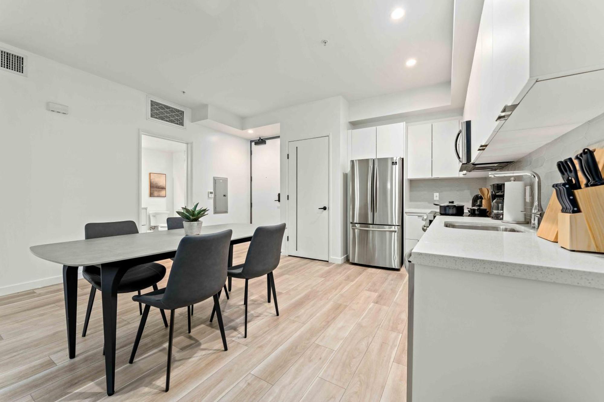 Hotel Stylish Downtown La Getaway - Prime Location On Wilshire Blvd! 4*