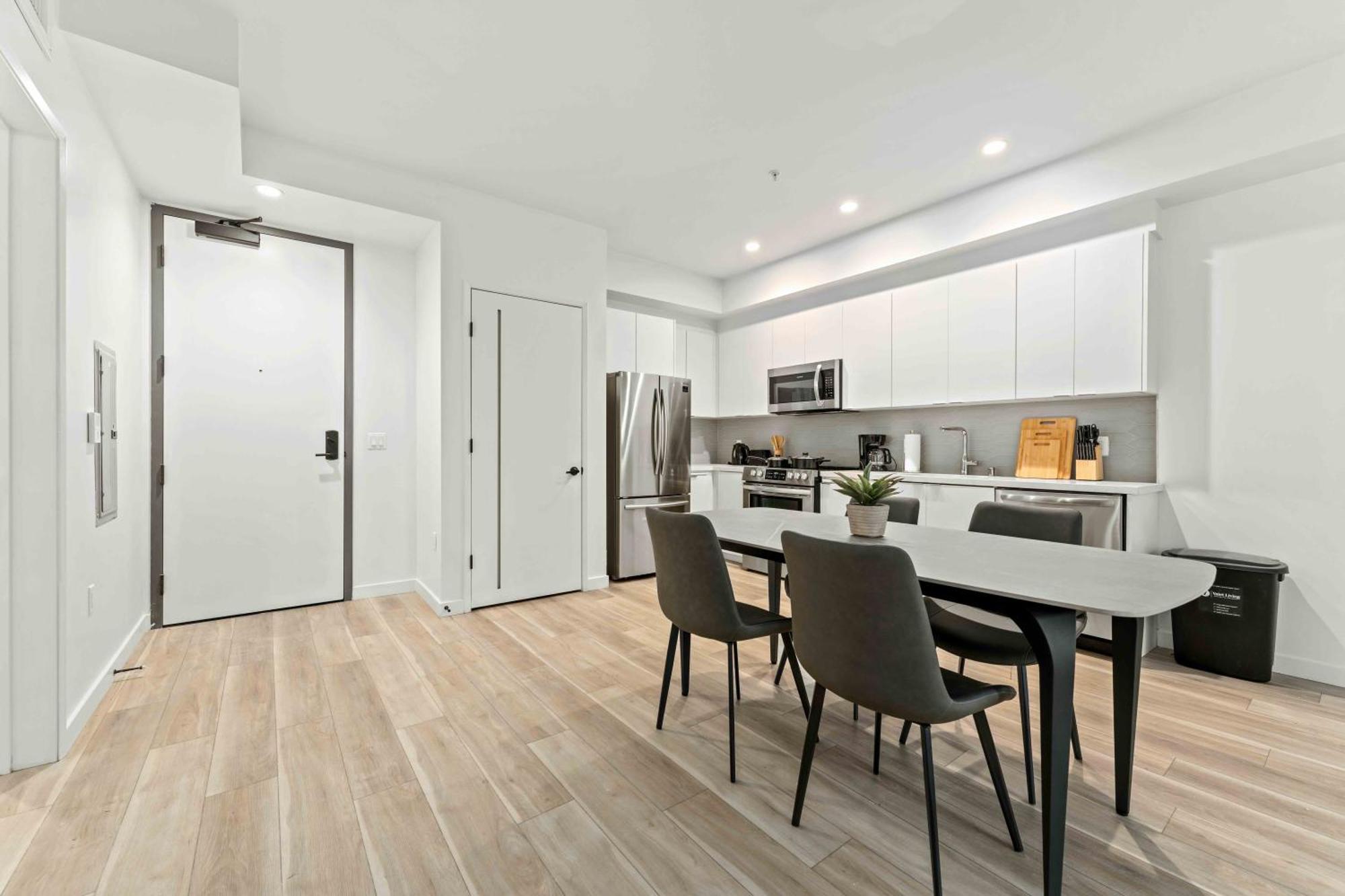 Stylish Downtown La Getaway - Prime Location On Wilshire Blvd! Hotel