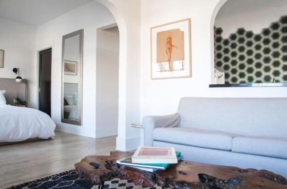 Covell 5* Los Angeles