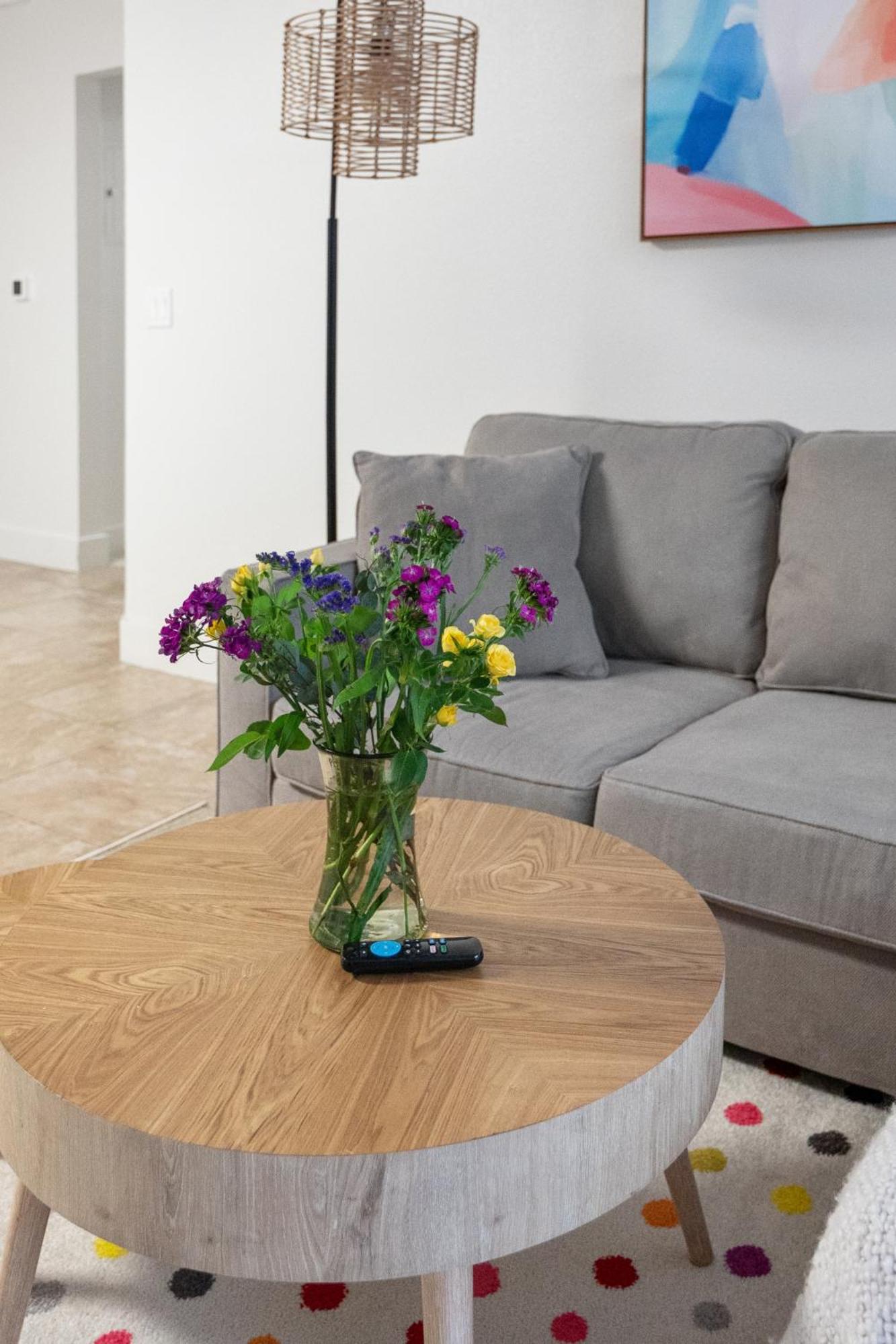 Serene 1bd Getaway In Mdr! Pool And Free Parking Los Angeles