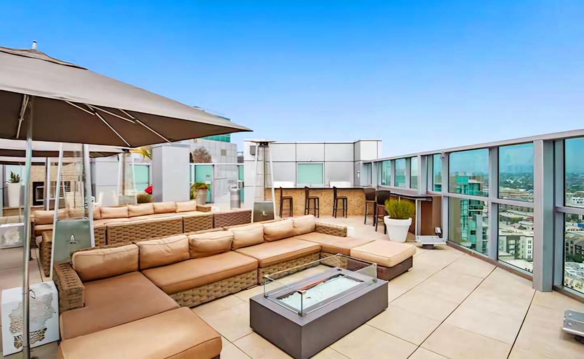 Del Rey Homes Hotel