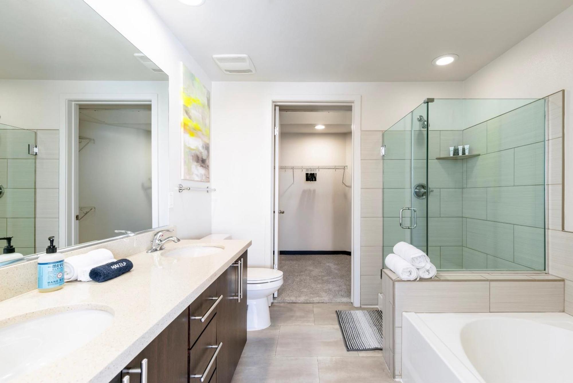 Apartment Penthouse 2br With Jetliner Views In West Hollywood *