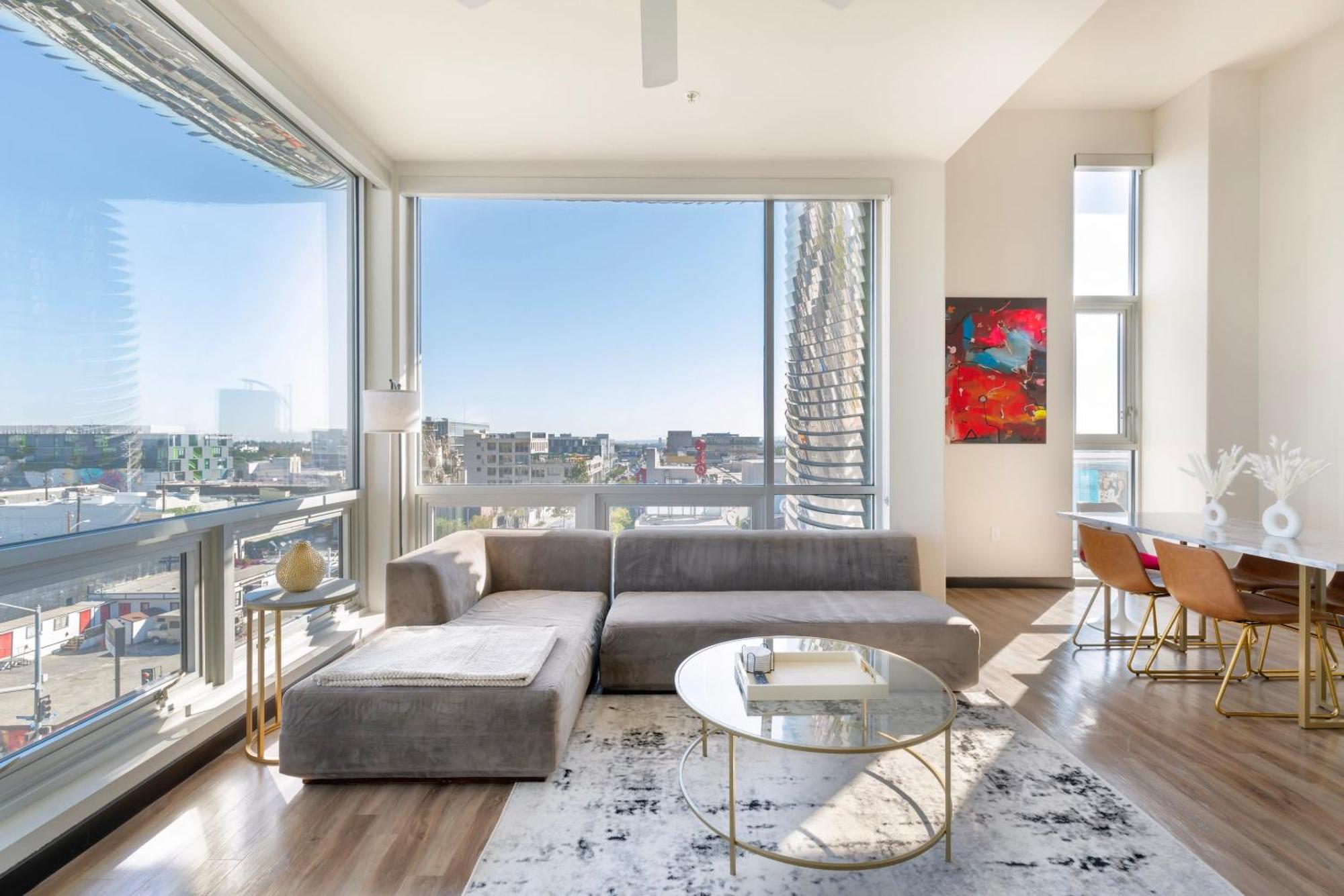 Apartment Penthouse 2br With Jetliner Views In West Hollywood *