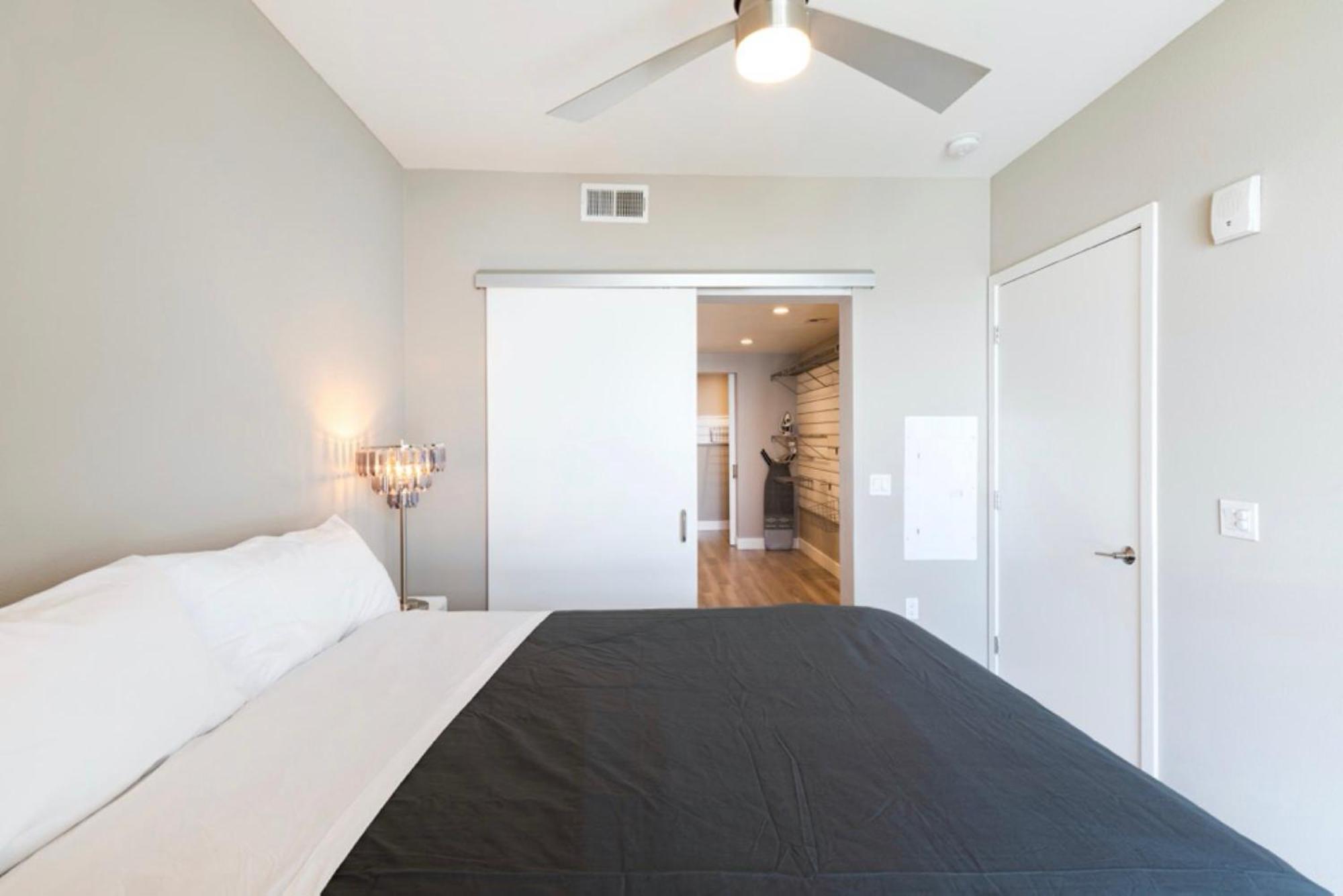 Luxury 2br In The Heart Of Dtla Apartment Los Angeles
