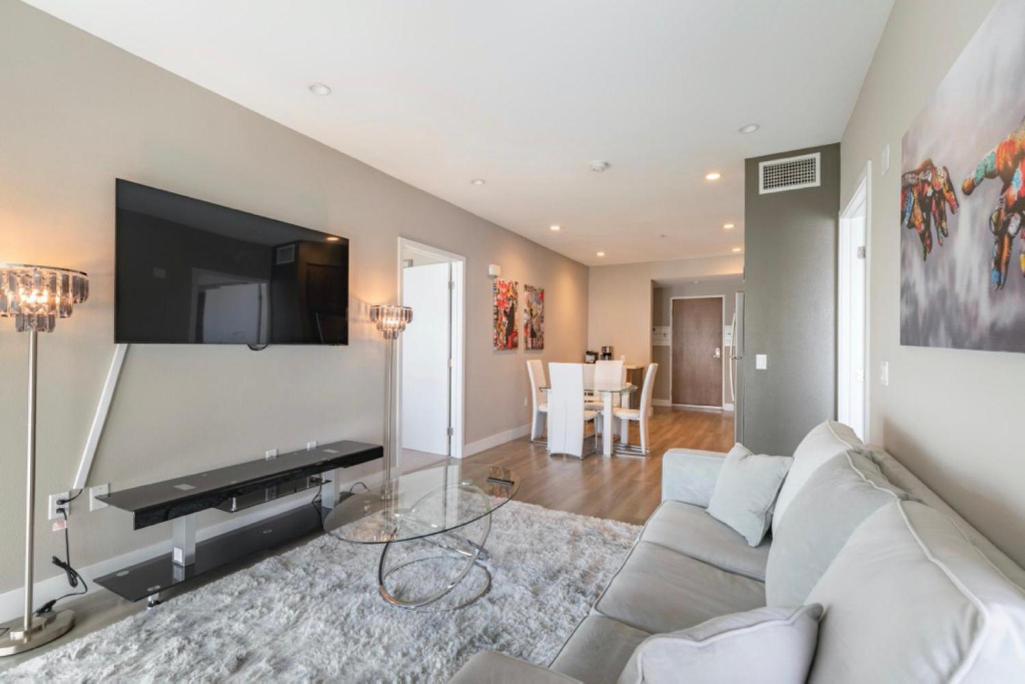 Luxury 2br In The Heart Of Dtla Apartment