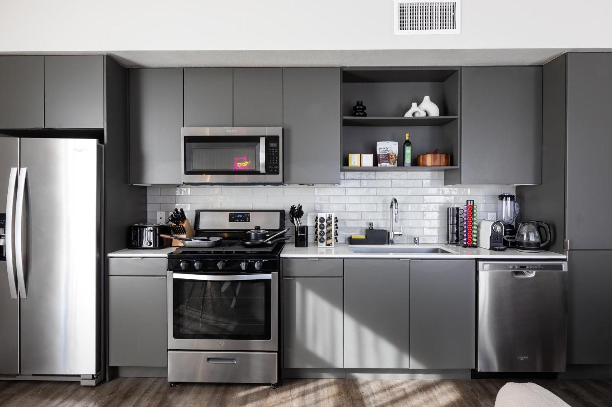 Apartamento Cozy And Spacious Apartment's In The Heart Of La *