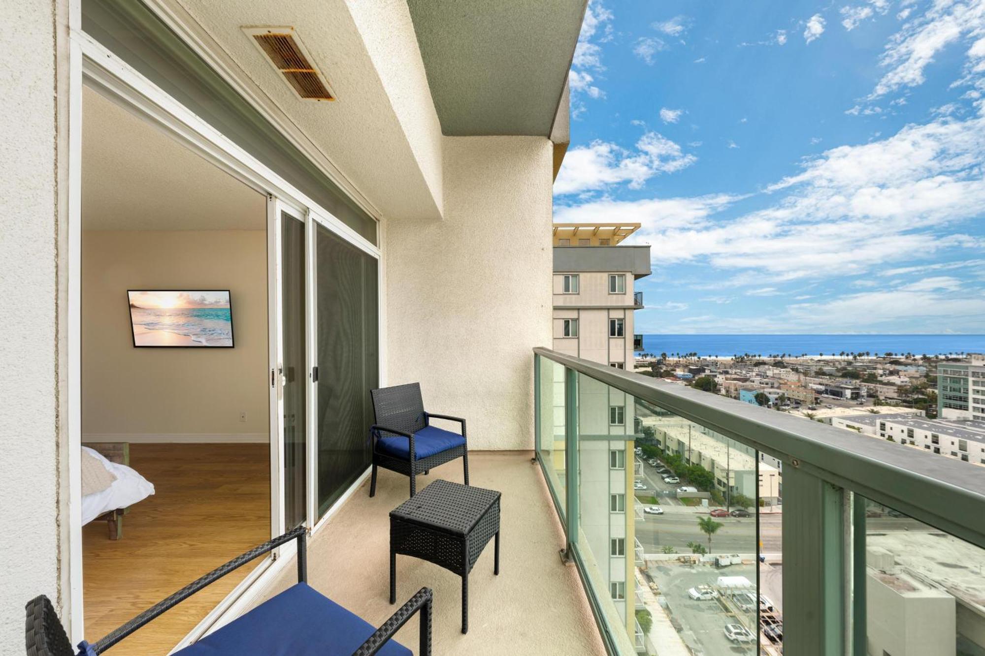 Amber Tide - Bright 1br Marina Gem Ocean View *