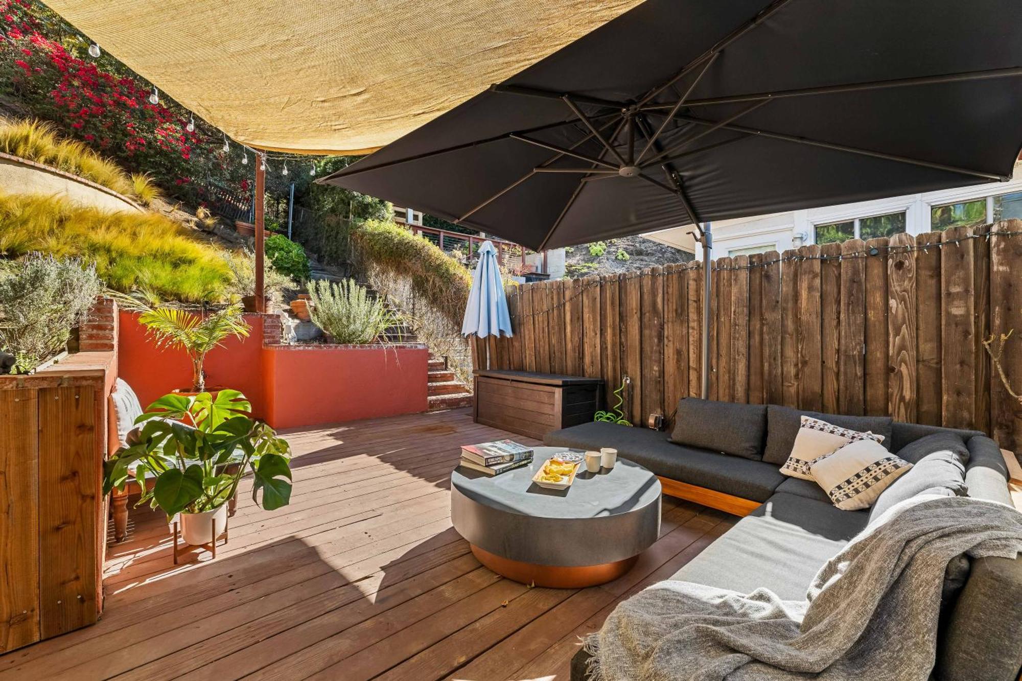 Casa de férias Mid-century Modern Hollywood Hills Retreat